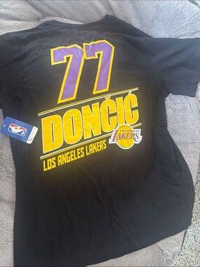 NWT lakers men’s L